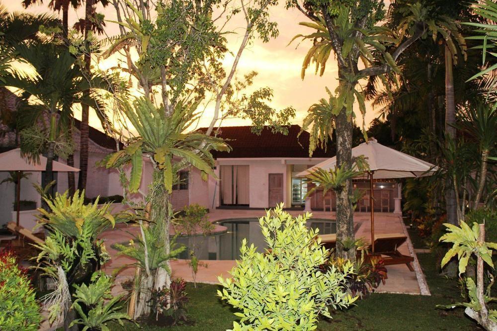 Kutaville Seminyak  Exterior photo