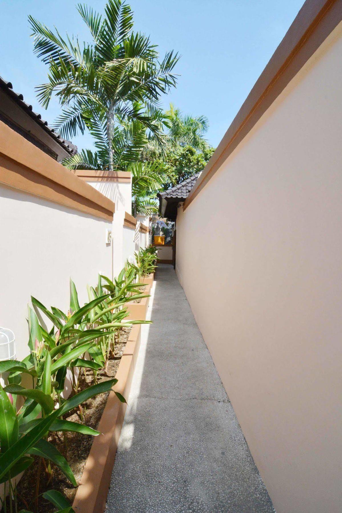 Kutaville Seminyak  Exterior photo