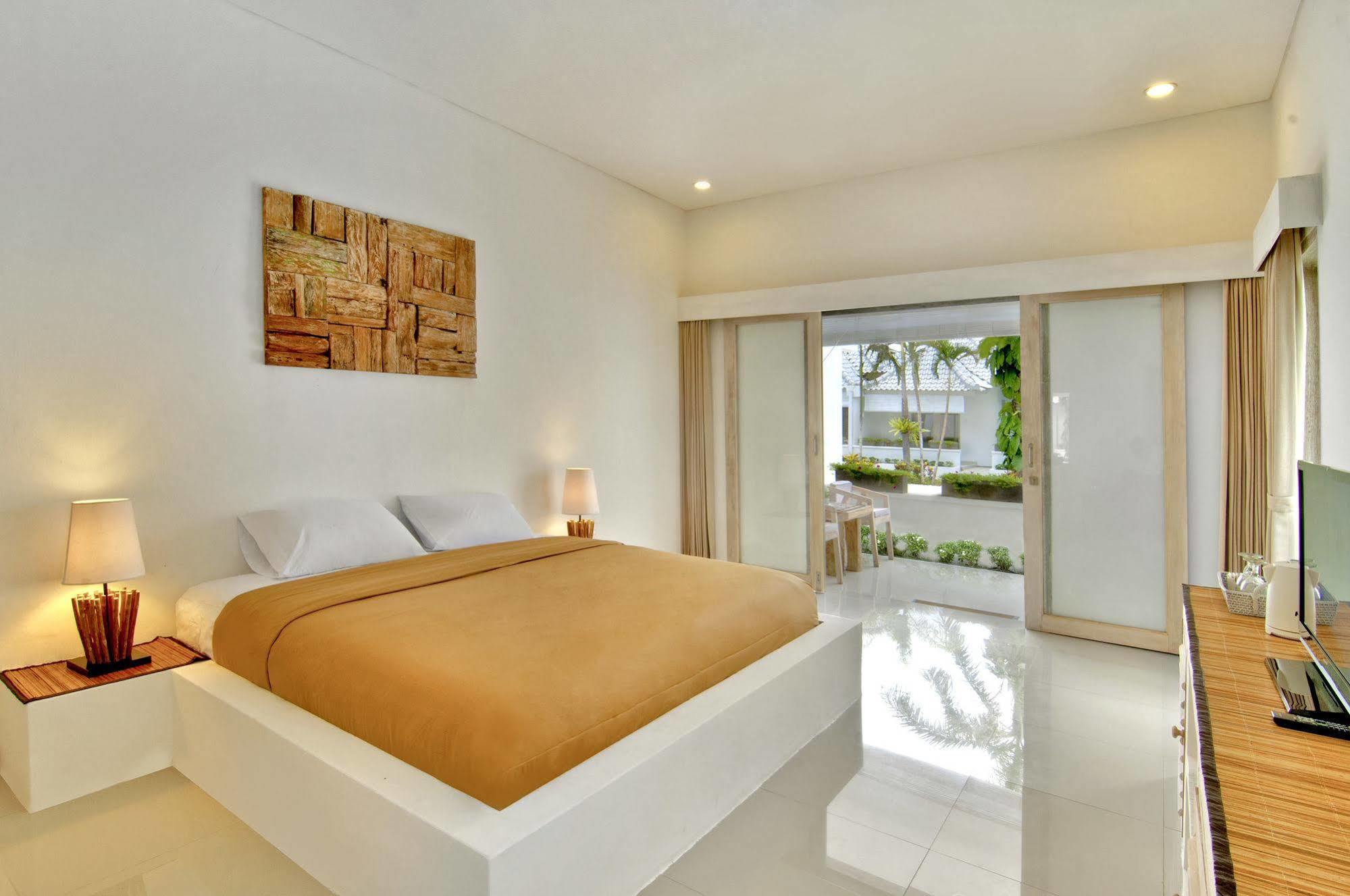 Kutaville Seminyak  Exterior photo