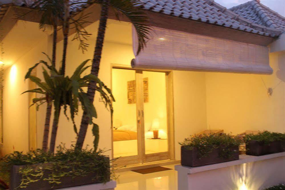 Kutaville Seminyak  Exterior photo